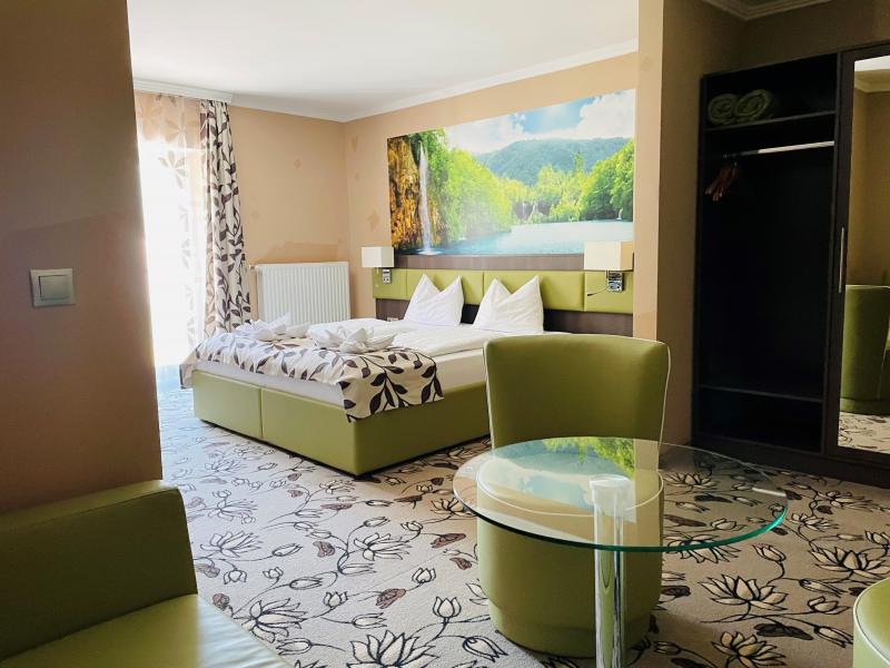 Double room2.jpg